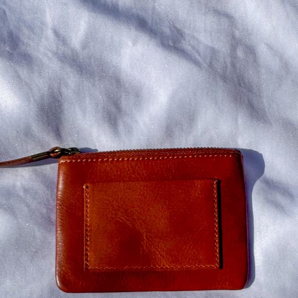 🤎 The Madewell Leather Zip Coin Pouch / Wallet in English Saddle 🤎 - Picture 1 of 5